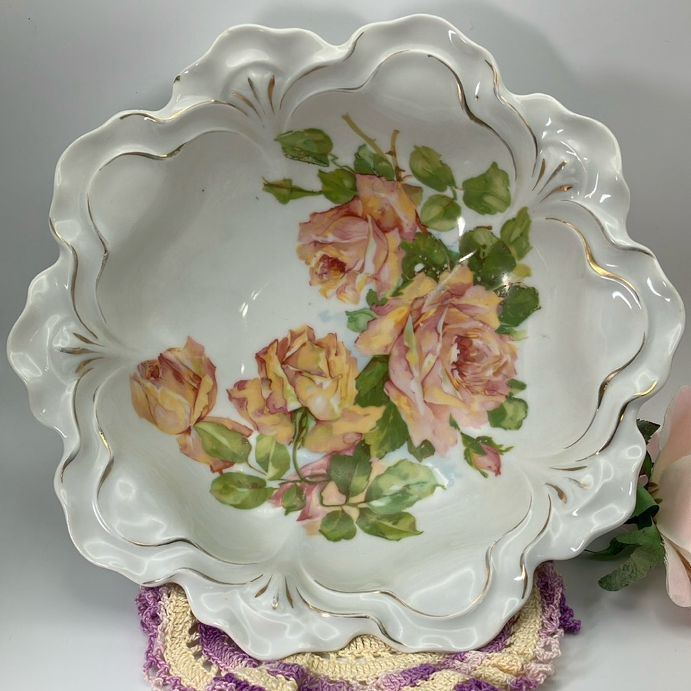Antique German Scalloped Porcelain Bowl - Picture 2 of 16
